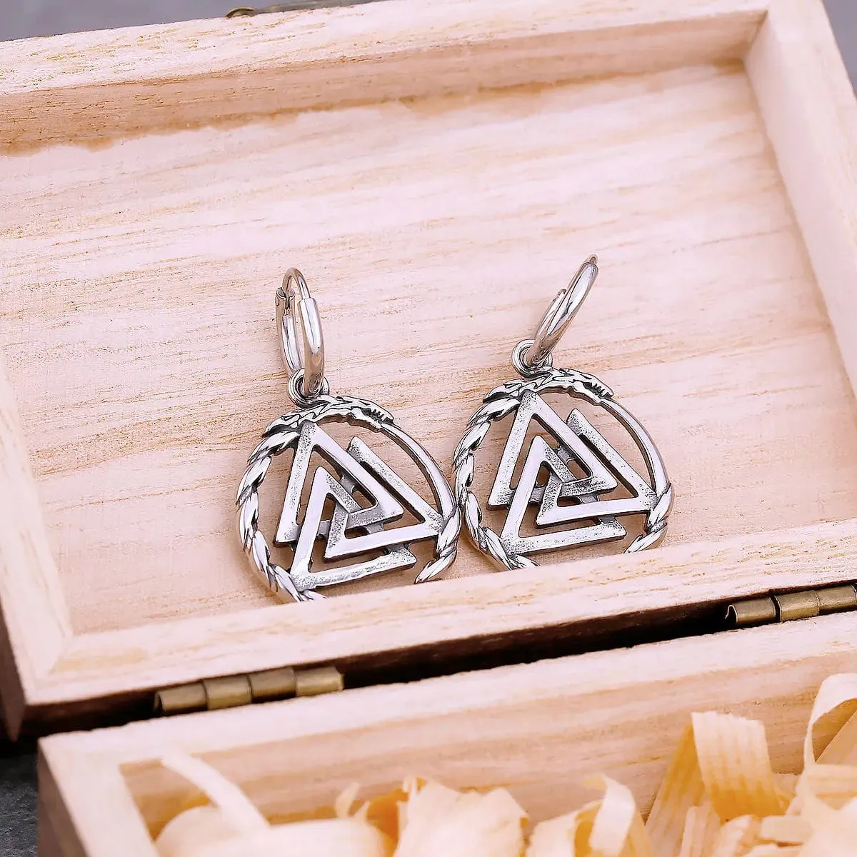 Boucles d'oreille Valknut en acier inoxydable