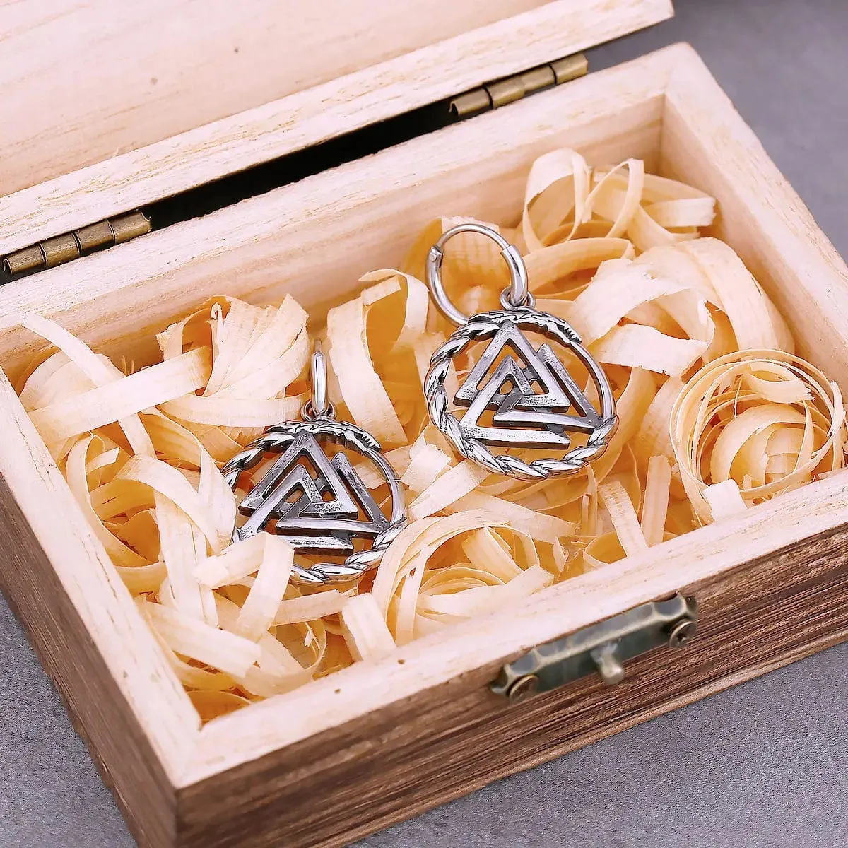 Boucles d'oreille Valknut en acier inoxydable