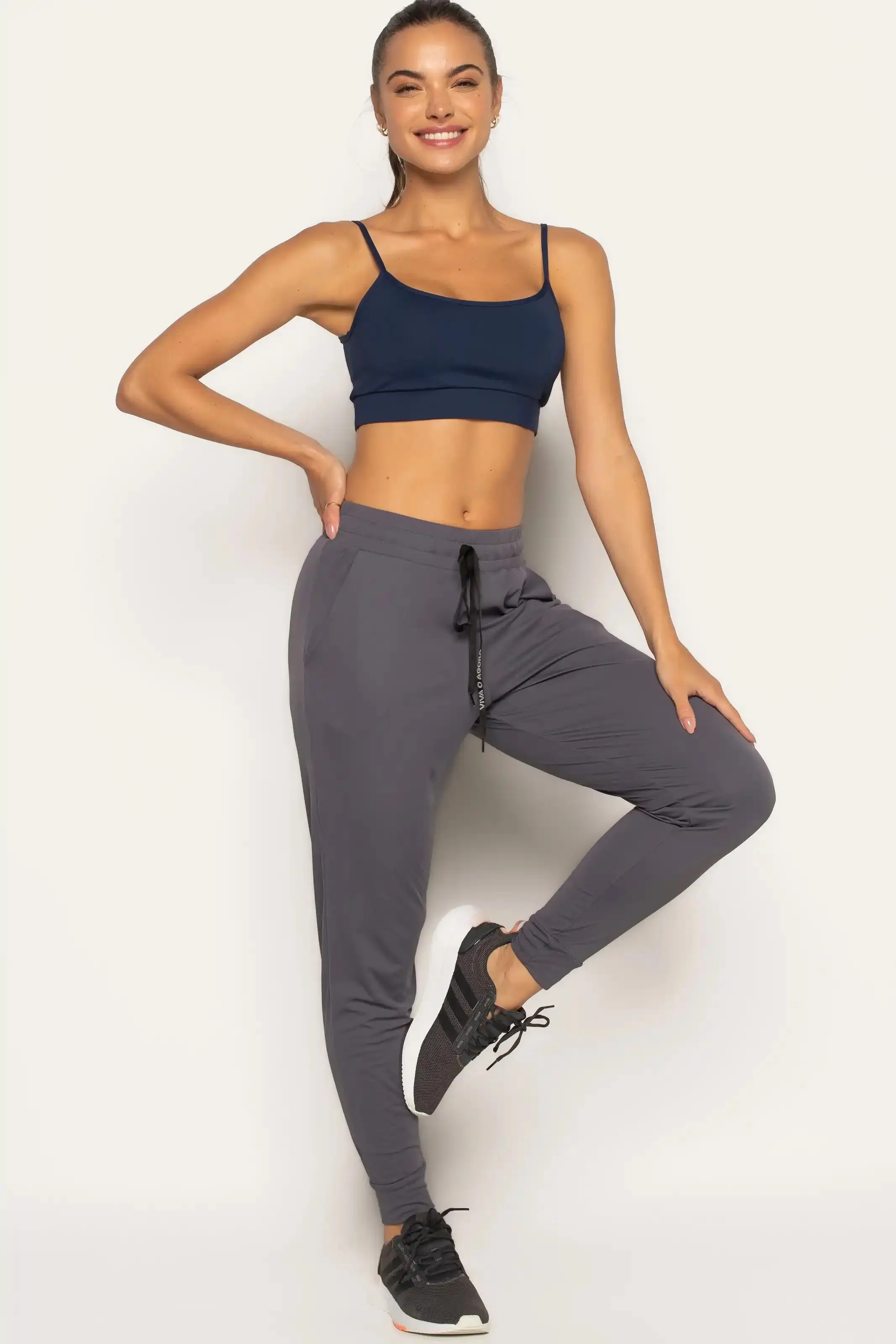 Calça Jogger com Bolso Cinza