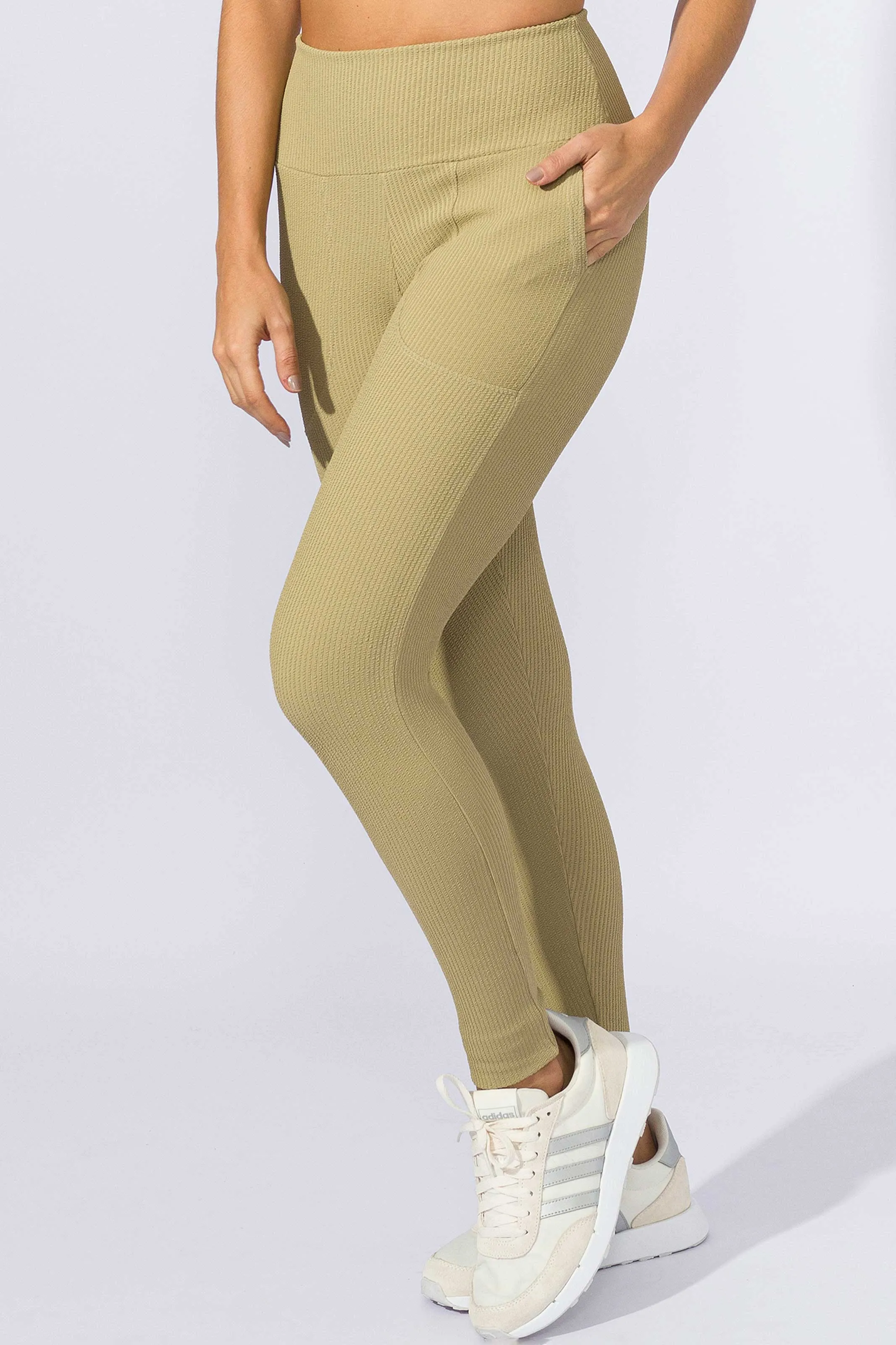 Calça Legging com Bolso Texturizada Bege