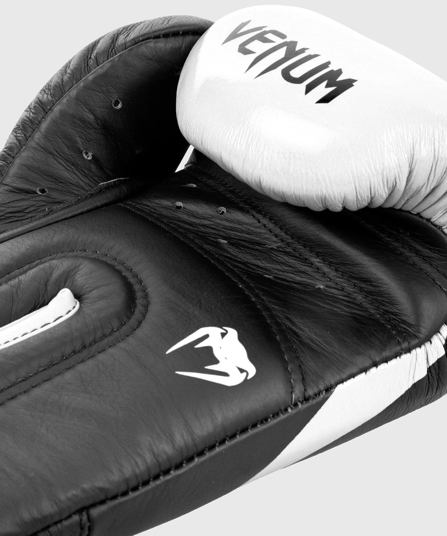 Guantes de Boxeo profesional Venum Hammer – Velcro - Negro/Blanco