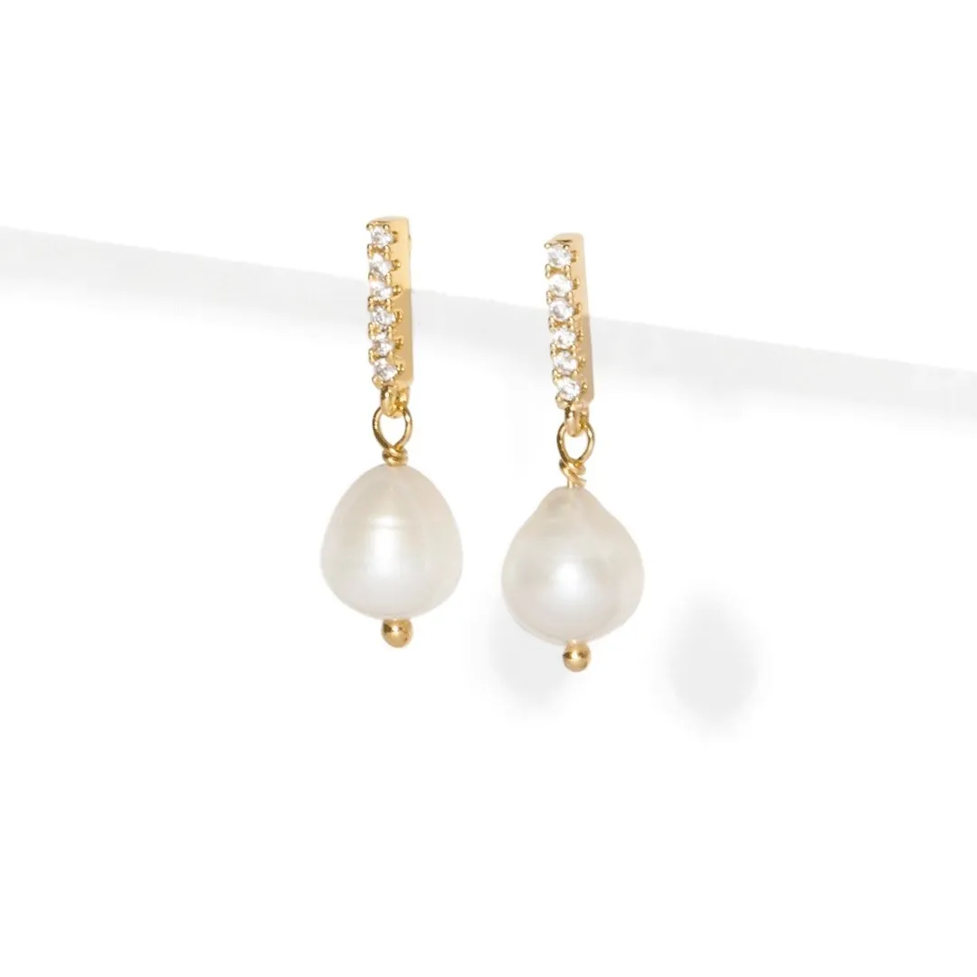 LINE DROP PEARL EARRINGS