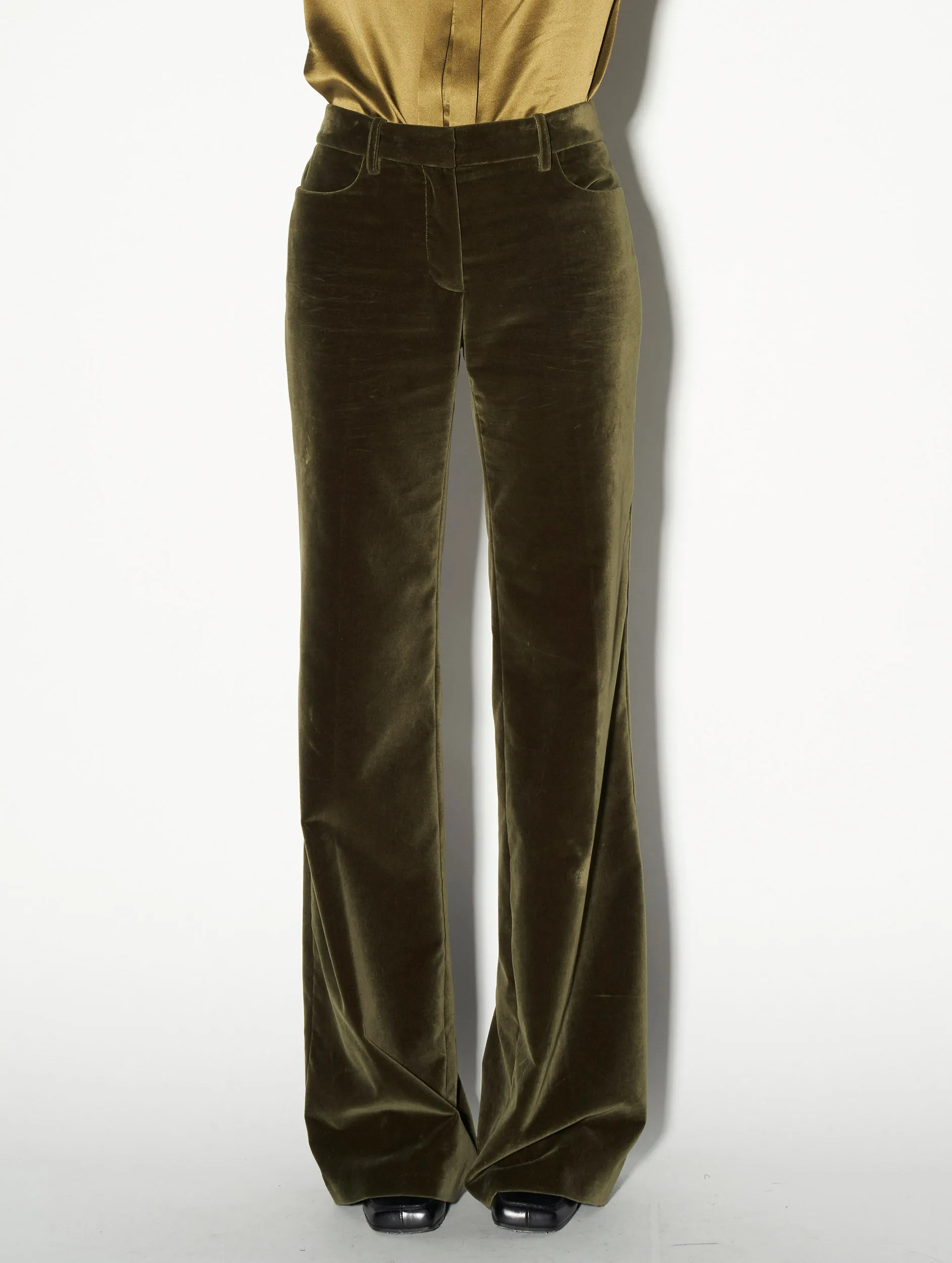 Pantalon coupe flare en velours olive